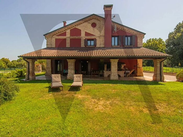Casa quadrilocale in vendita in Adria