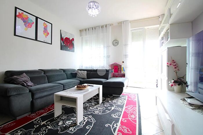 Appartamento trilocale in vendita in Via Verdi, Cavezzo