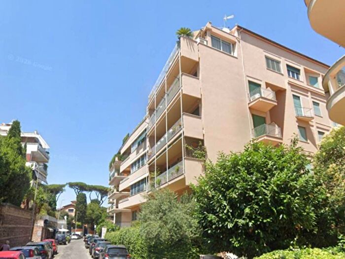 Appartamento con 6 locali in vendita in Via dei Monti Parioli, Parioli, Roma