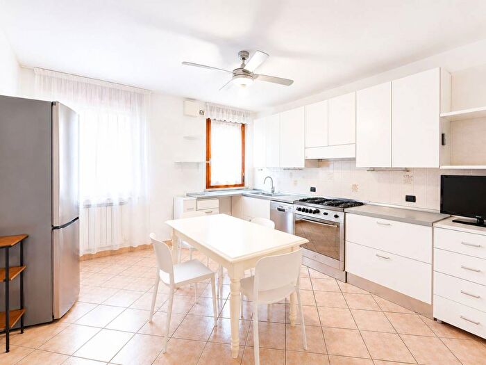 Appartamento con 5 locali in affitto in Via Torino, San Martino Buon Albergo