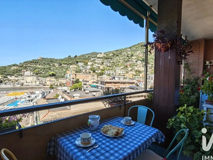 Appartamento con 5 locali in vendita in Via Gian Guglielmo Rebora, Recco