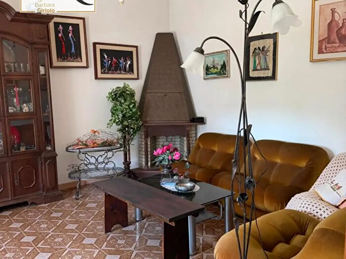 Casa con 15 locali in vendita in Masi