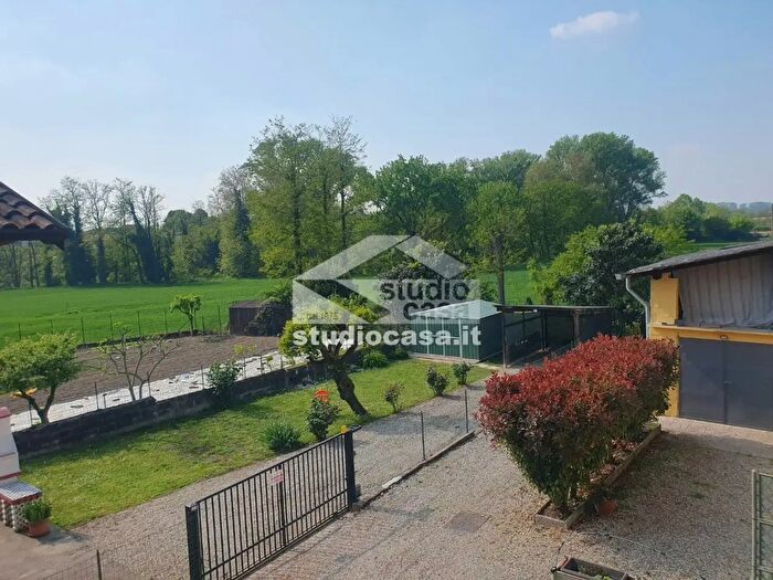 Casa trilocale in vendita in Via Cascina Colombara, Torrevecchia Pia