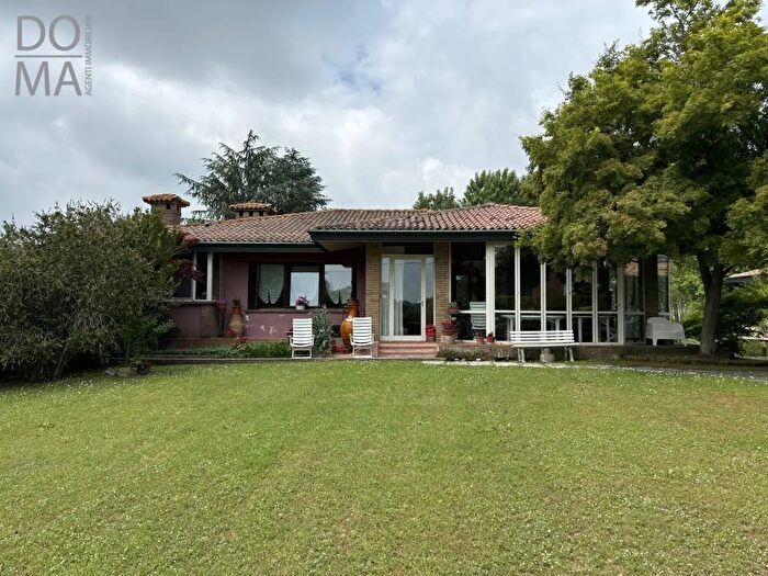 Casa con 7 locali in vendita in Ariano Nel Polesine