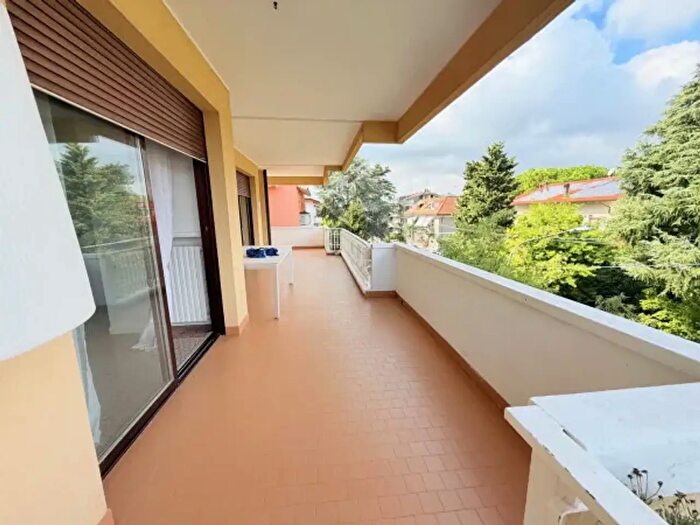 Appartamento quadrilocale in vendita in Viale Adamello, Riccione