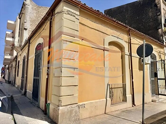 Casa bilocale in vendita in Via Isonzo, Siracusa