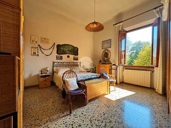 Appartamento con 6 locali in vendita in Via di Malavolta, Firenze