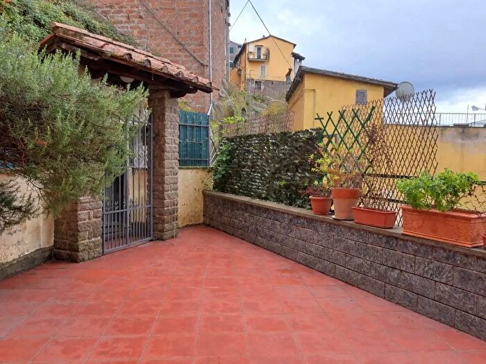 Appartamento con 5 locali in vendita in Via dellOspedale, Vignanello