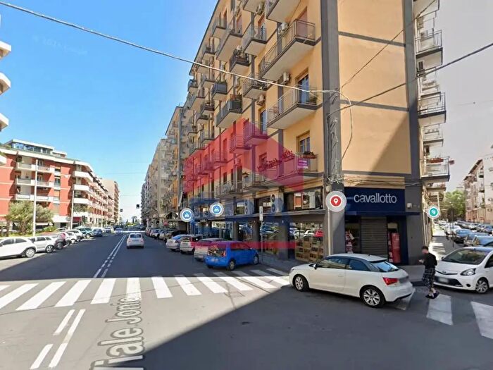 Appartamento trilocale in affitto in Viale Ionio, Catania
