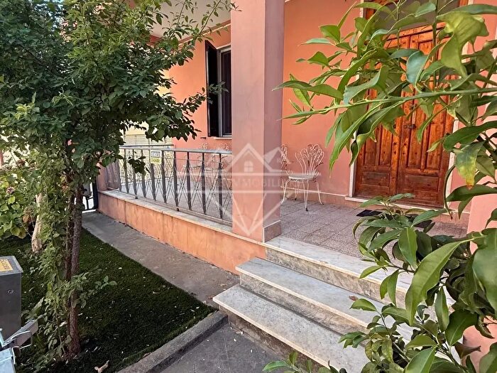 Casa con 5 locali in vendita in Ameglia
