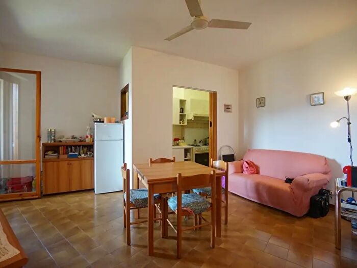 Appartamento quadrilocale in vendita in Massa