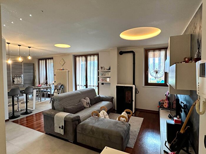 Appartamento quadrilocale in vendita in ProvLe Val Corsaglia, Monastero Di Vasco