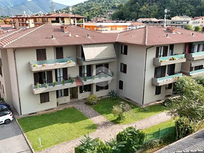 Appartamento trilocale in vendita in Largo Giacomo Terzi, Capriolo