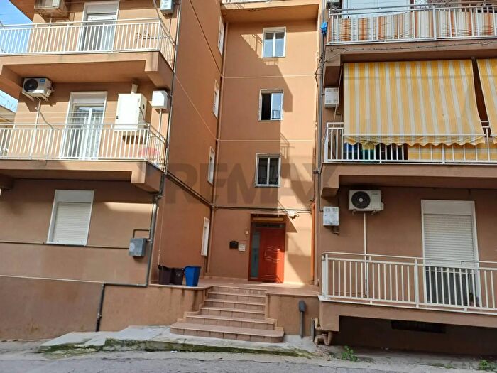 Appartamento con 6 locali in vendita in Vicolo Giuseppe Verdi, Grotte