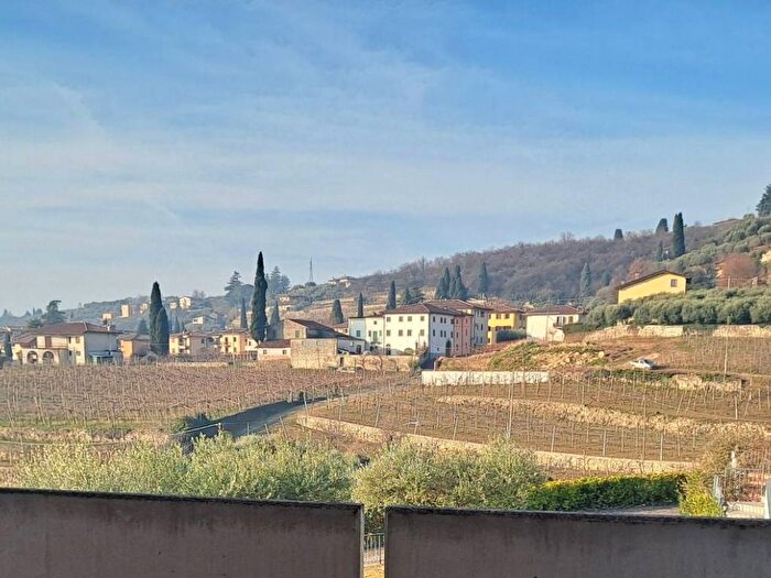 Appartamento bilocale in affitto in Negrar, Negrar di Valpolicella