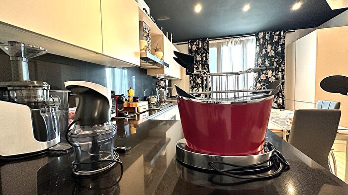 Case in Vendita e in Affitto - 3