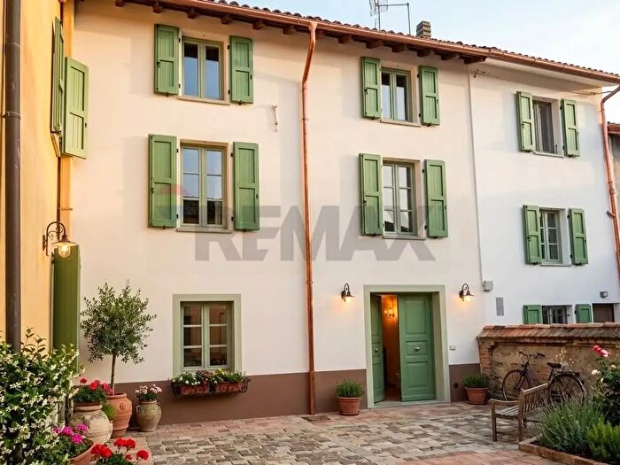 Appartamento quadrilocale in vendita in Via Roma, Sissa Trecasali