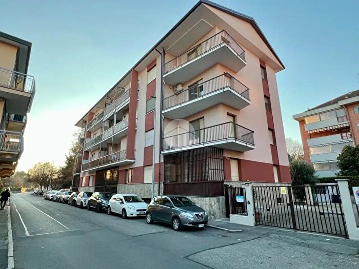 Appartamento trilocale in vendita in Via Aldo Picco, Venaria Reale