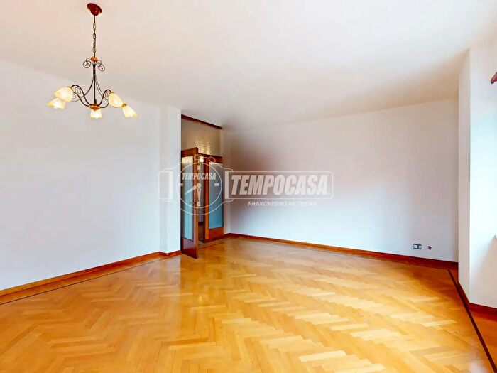 Appartamento con 5 locali in vendita in Via Pio Foà, Torino
