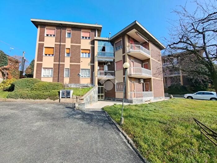 Appartamento trilocale in vendita in Via Vercellone, Cavaglia