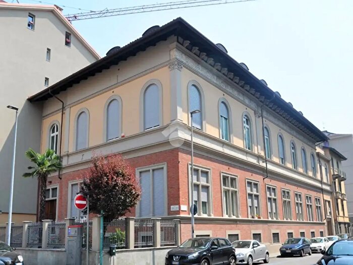 Appartamento trilocale in affitto in Via Tommaso Grossi, Torino