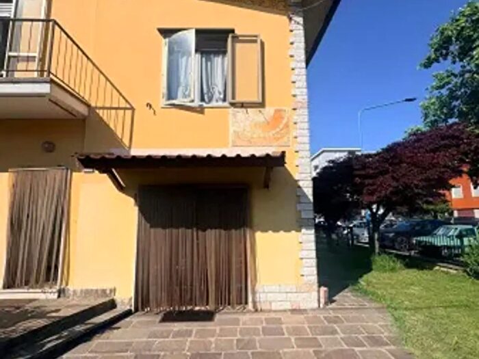 Casa quadrilocale in vendita in Traversa Villagg, Brescia