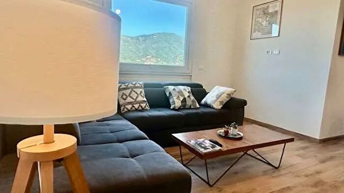 Appartamento con 6 locali in vendita in Adelaide Ristori C, Genova