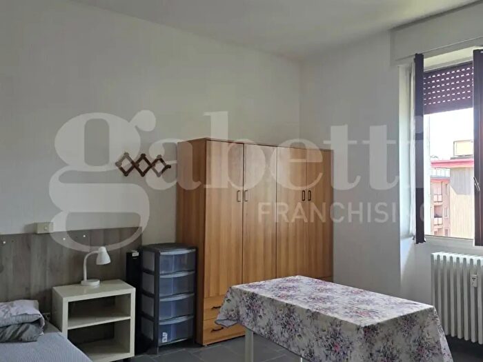 Appartamento quadrilocale in vendita in Viale Monza, Milano
