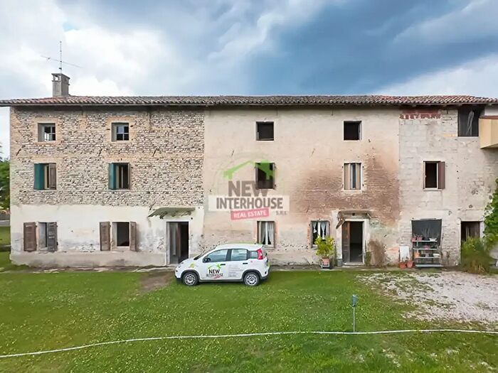 Appartamento con 12 locali in vendita in Via Principale, Codroipo