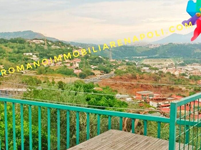Appartamento trilocale in affitto in Via Coste d'Agnano, Pozzuoli Alta, Pozzuoli