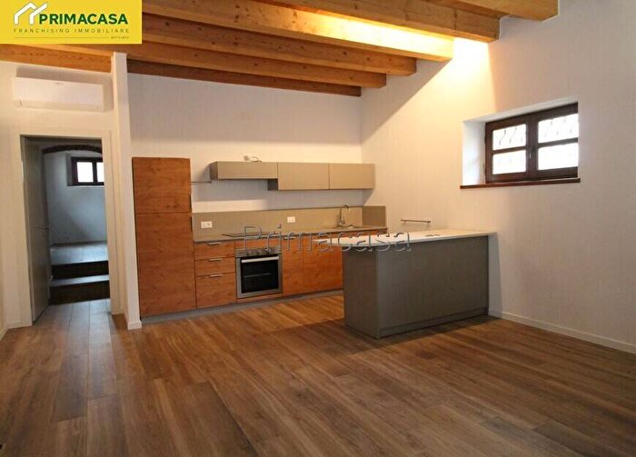 Case in Vendita e in Affitto - 2