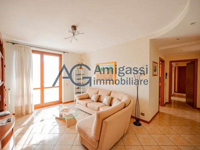 Appartamento trilocale in vendita in Via Giacomo Leopardi, Osio Sotto