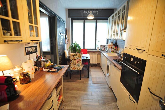 Appartamento con 5 locali in affitto in Novara