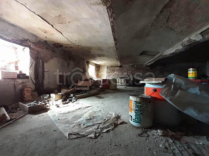 Casa con 8 locali in vendita in Via Francesco Rossi Cinzano To Italy, Cinzano