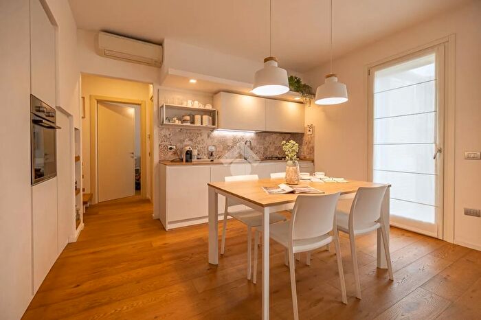 Appartamento quadrilocale in vendita in Via Rino Alessi, Cervia