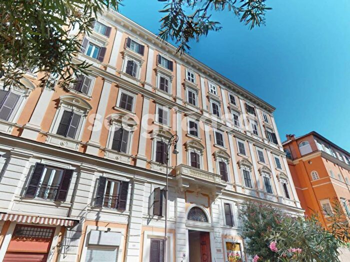 Appartamento bilocale in affitto in Via Mecenate, Colle Oppio, Roma