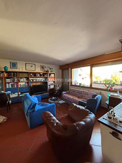 Casa con 6 locali in vendita in Via Guglielmo Vitali, Vaiano