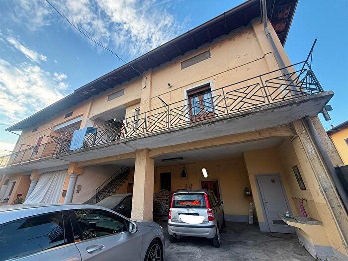 Casa bilocale in vendita in Via Guglielmo Marconi, Cividate Al Piano