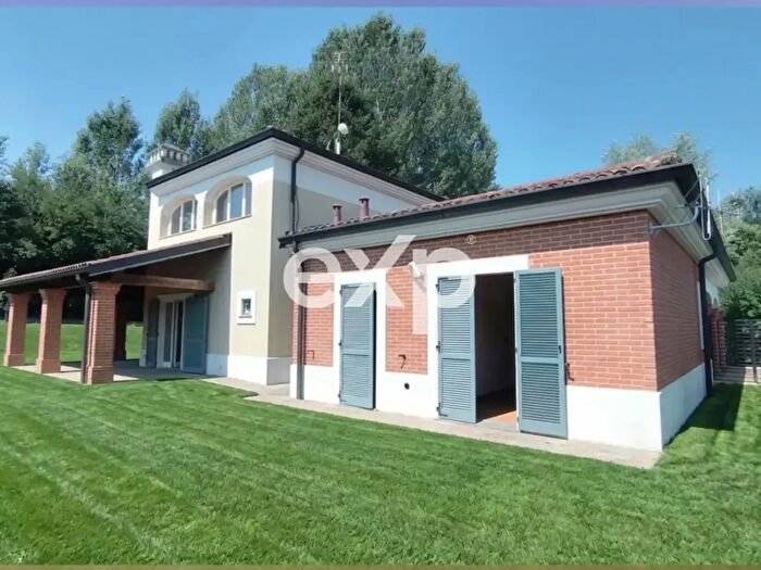 Casa con 5 locali in vendita in Asti