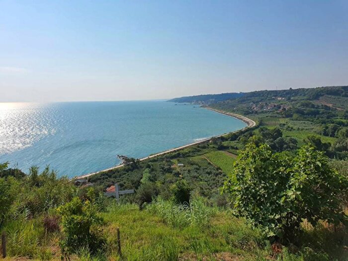 Appartamento quadrilocale in affitto in Viale Europa, Lido Riccio, Ortona