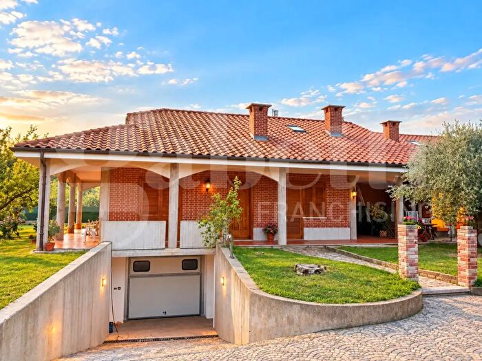 Casa con 5 locali in vendita in Via Marco Polo, Bruino