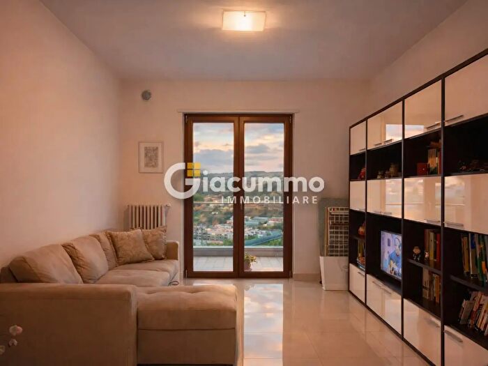 Appartamento quadrilocale in affitto in Via Cavour, Potenza