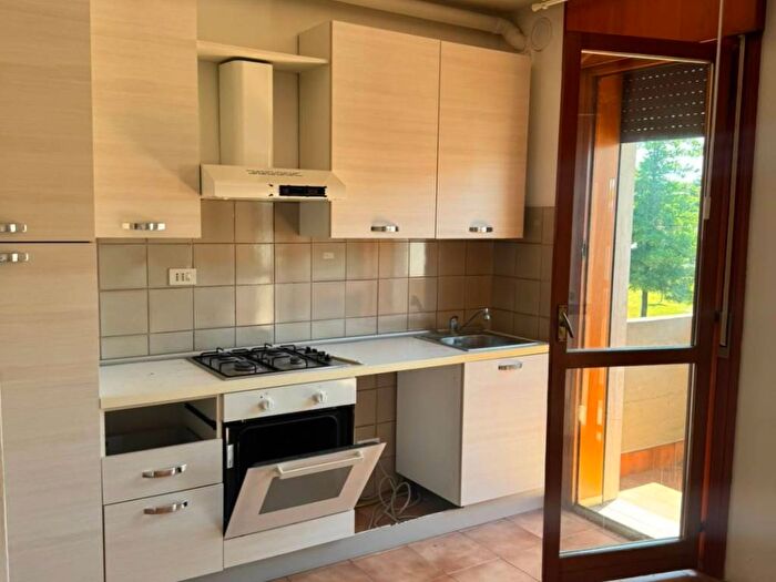 Appartamento trilocale in affitto in Via Monte Cimone, Centro, Dueville