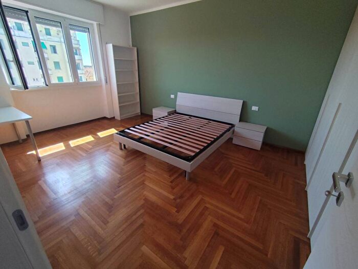 Appartamento trilocale in affitto in Via Cardinale Ascanio Sforza, Pezzotti Meda, Milano
