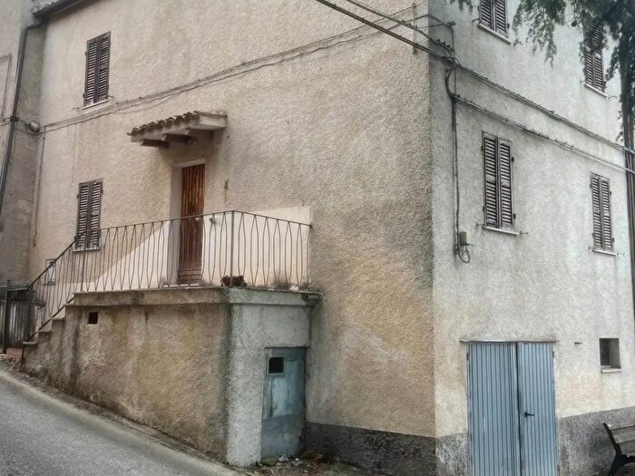 Appartamento con 5 locali in vendita in San Giovanni, Fabriano