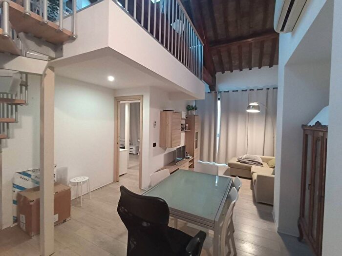 Appartamento trilocale in affitto in Via Mortara, Centro Storico, Ferrara