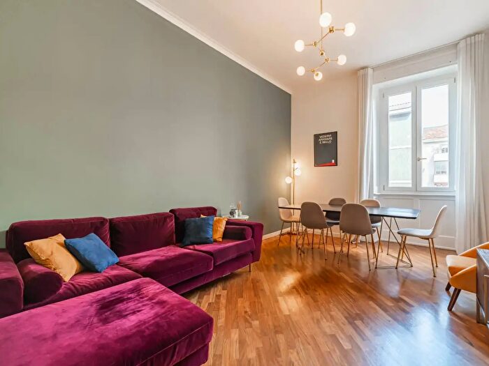 Appartamento quadrilocale in vendita in Via Giulio E Corrado Venini, Milano