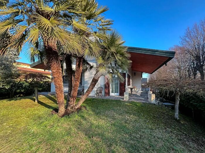 Casa con 6 locali in vendita in Via Primo Sartori, Mirano
