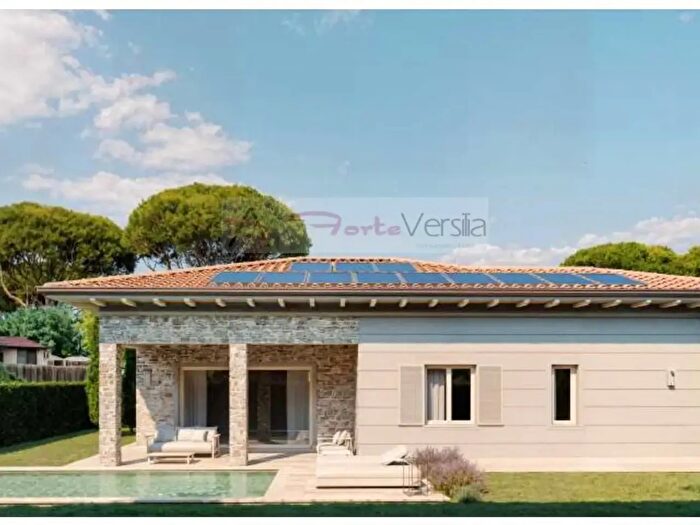 Casa con 5 locali in vendita in Via Cortona, Pietrasanta