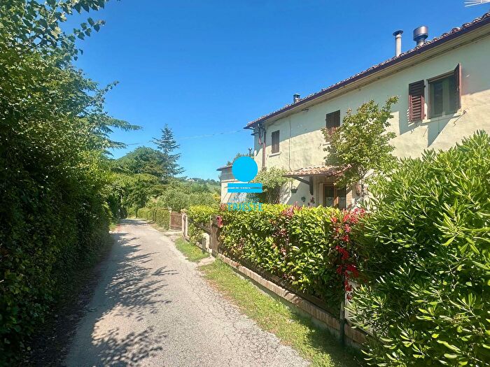 Casa quadrilocale in vendita in Pesaro